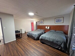 Standard Room, 2 Queen Beds | Individually decorated, individually furnished, desk, laptop workspace - Advance Inn (Niagara Falls)