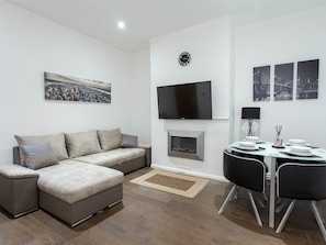 Appartement, salle de bains privée (Occupancy 7) | Bar lounge