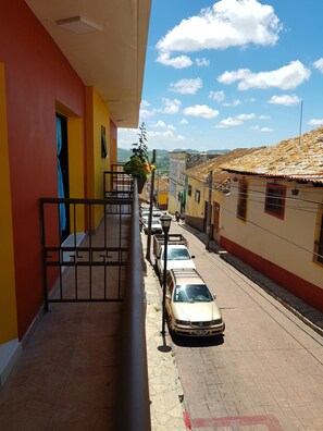 Chambre Standard, 2 lits doubles | Vue depuis le balcon