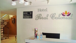 Lobby - Hotel Real Colonial (Comitan de Dominguez)