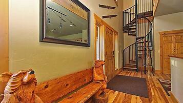 Luxury House, 6 Bedrooms | Interior