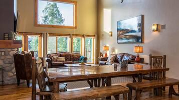 Luxury House, 6 Bedrooms | Restaurant