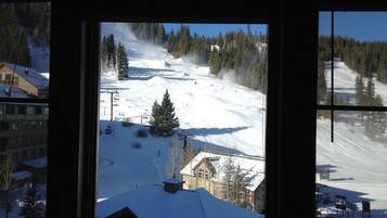 ู
ูุฒู ุนุงุฆูู - ุบุฑูุชุง ููู
| ุฑูุงุถุงุช ุงูุชุฒุญูู ุนูู ุงูุฌููุฏ ูุงูู
ุงุก