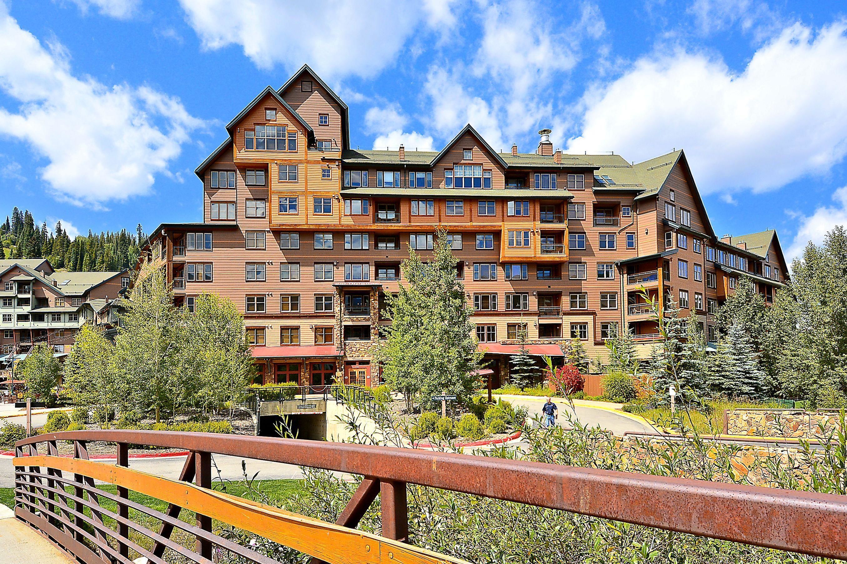 Family House, 3 Bedrooms | Property grounds