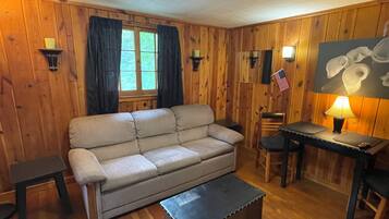 2 bedrooms, individually decorated, individually furnished, WiFi