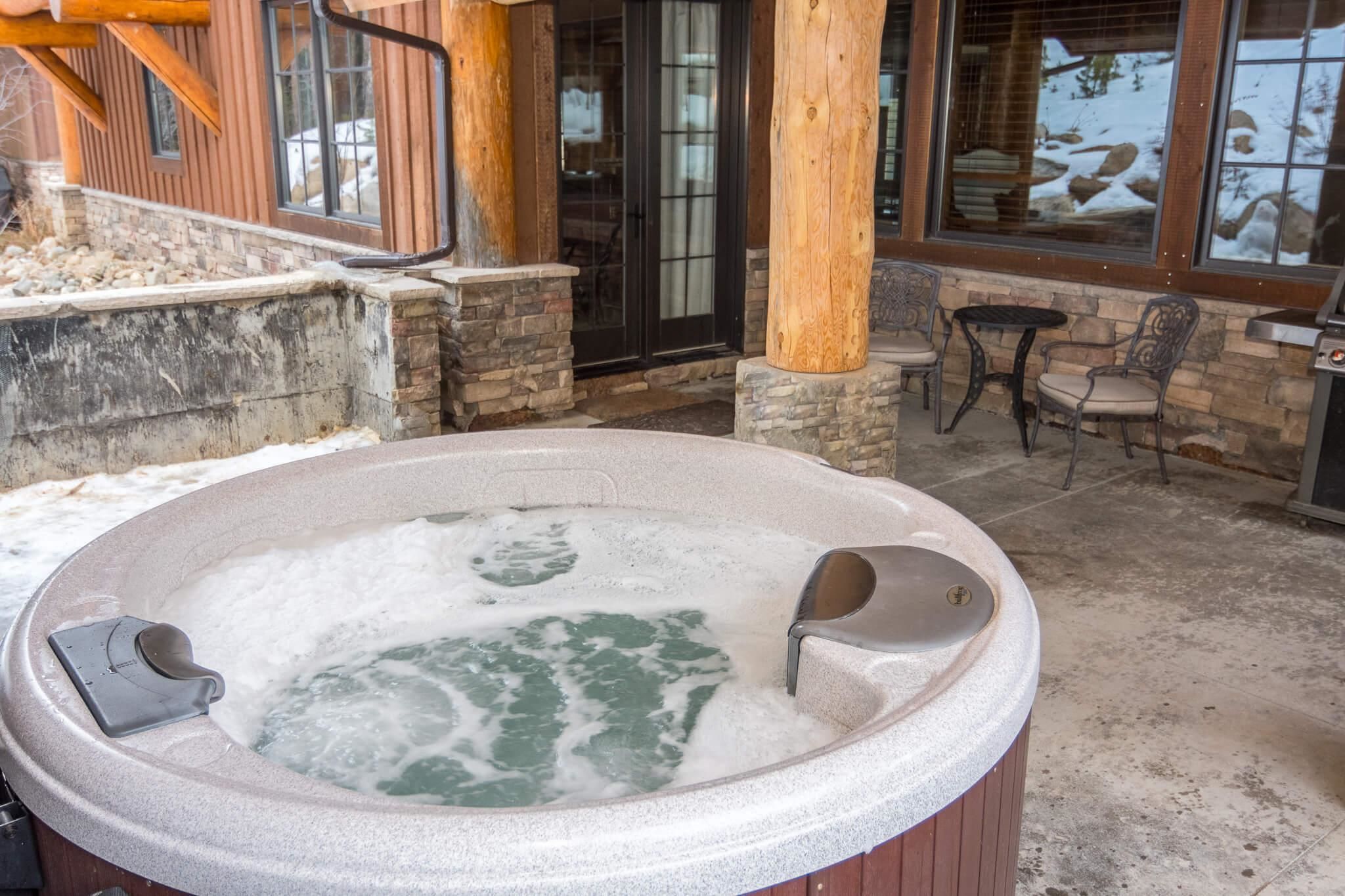 Luxury House, 5 Bedrooms | Outdoor spa tub