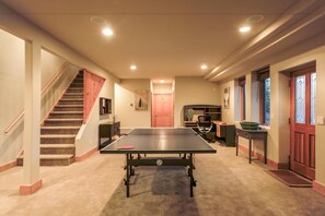 Casa de lujo, 5 habitaciones | Cancha deportiva