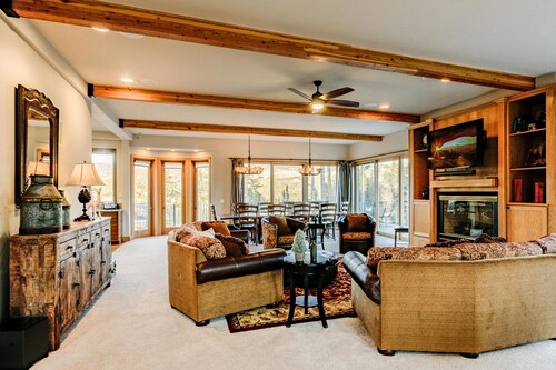 Eagle Wind Lodge 5 Bedroom Holiday Home by Winter Park Lodging Company