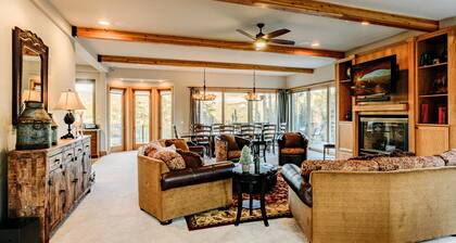 Eagle Wind Lodge 5 Bedroom Holiday Home by Winter Park Lodging Company