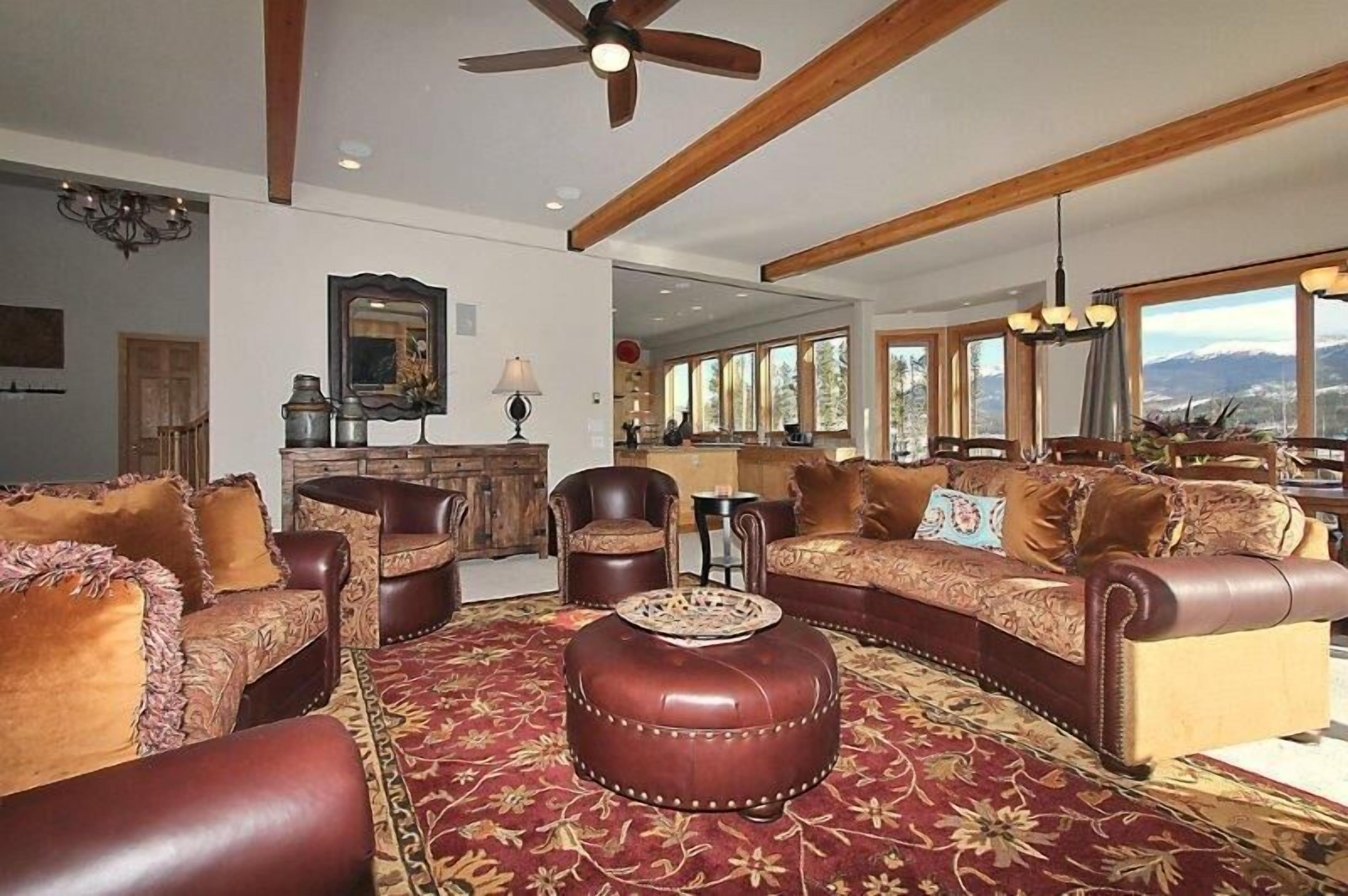 Luxury House, 5 Bedrooms | Living area | DVD player