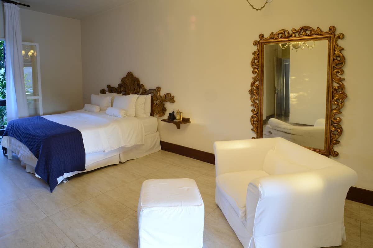 Exclusieve suite (Barra) | 1 slaapkamer, luxe beddengoed, pillowtop-bedden, een minibar