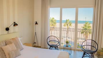 Quarto casal ou duplo luxo, vista para o mar | Roupas de cama premium, frigobar, cofres nos quartos, escrivaninha