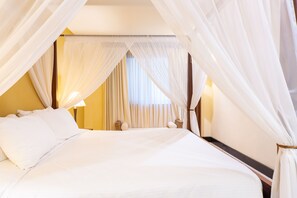 2 bedrooms, in-room safe, individually decorated, blackout curtains - Pueblito Escondido Beachside (Playa del Carmen)