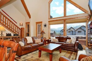 Family House, 3 Bedrooms | Living area | DVD player