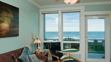 Condo, 2 Bedrooms, Ocean View, Beachfront | View from room