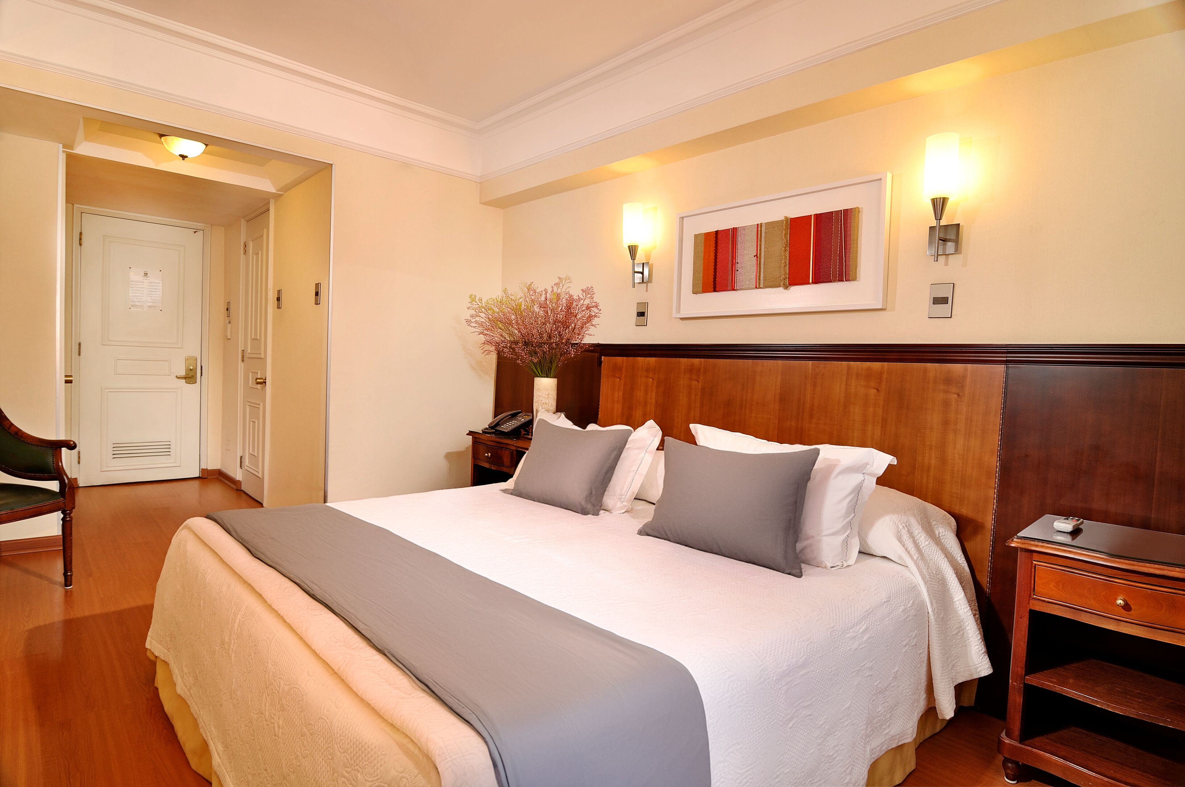 Minibar, in-room safe, free WiFi, bed sheets