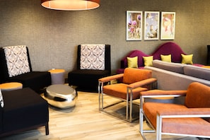 Kawasan tempat duduk lobi