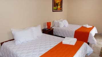 Deluxe-Vierbettzimmer, 1 Schlafzimmer | Hochwertige Bettwaren, Zimmersafe, kostenloses WLAN, Bettwäsche