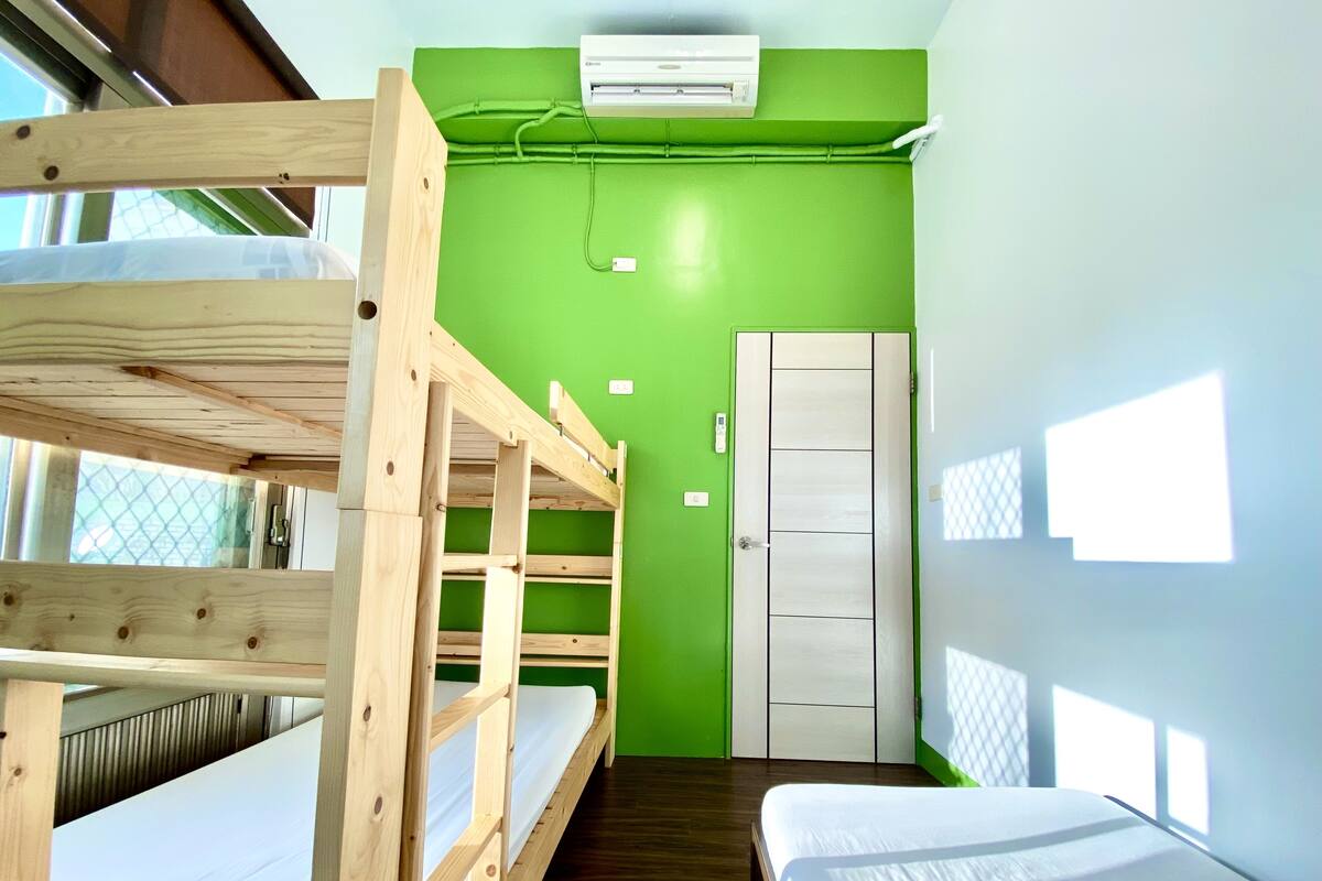 Kamar Triple Basic | Pemandangan dari kamar