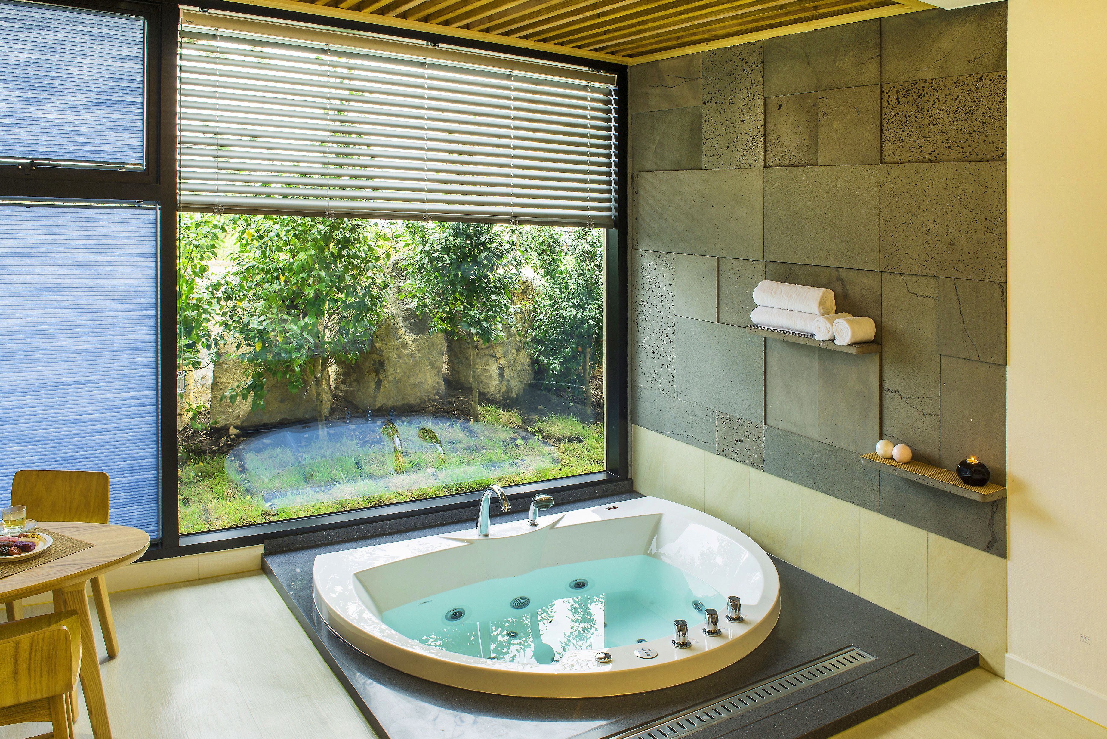 dodam | premium bedding, soundproofing, free wifi, bed sheets