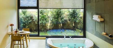 Doppelzimmer (Dodam) | Hochwertige Bettwaren, schallisolierte Zimmer, kostenloses WLAN