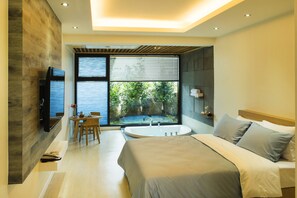 Ropa de cama de alta calidad, sistema de insonorización y wifi gratis