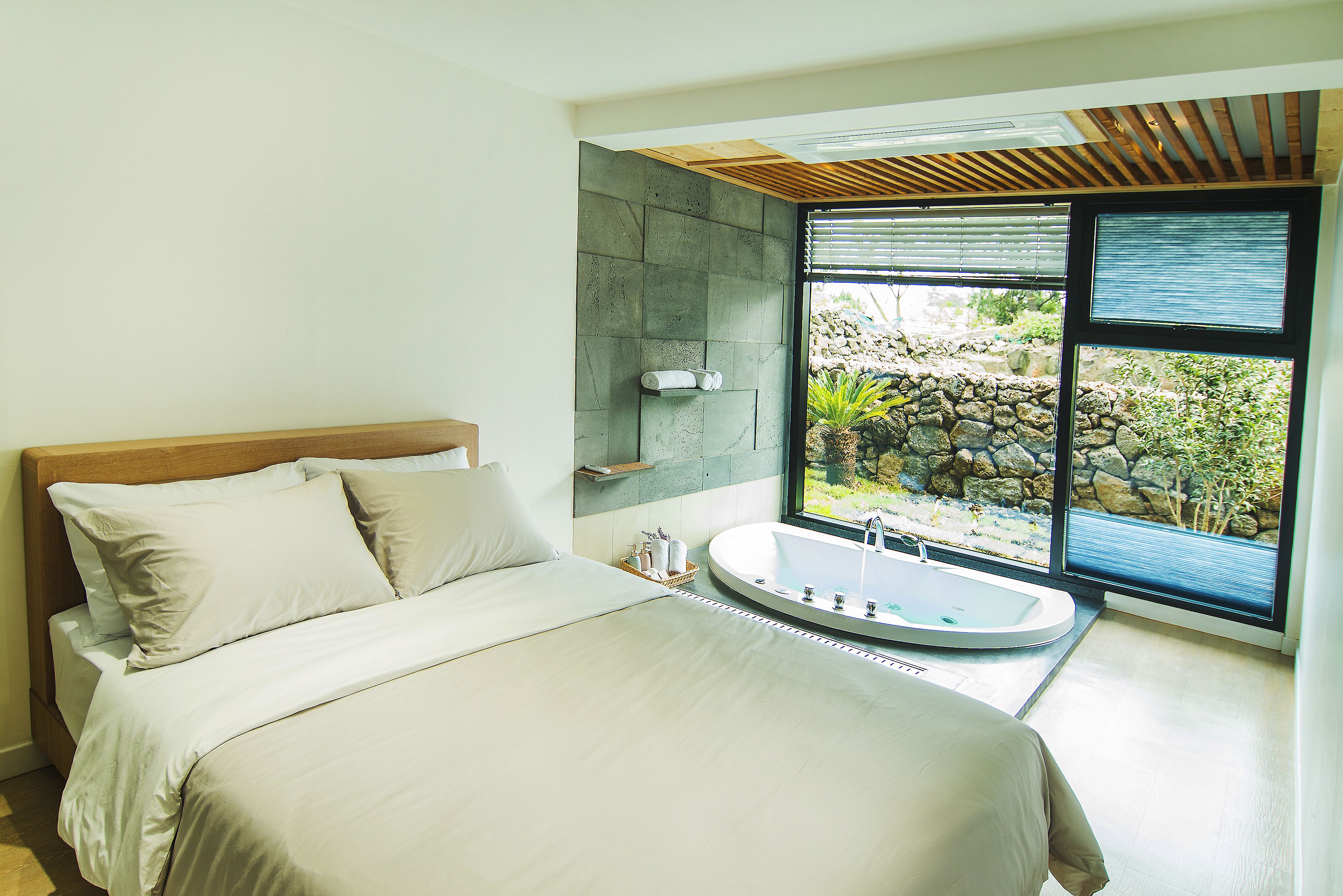 dan villa (floors are randomly assigned) | premium bedding, soundproofing, free wifi, bed sheets