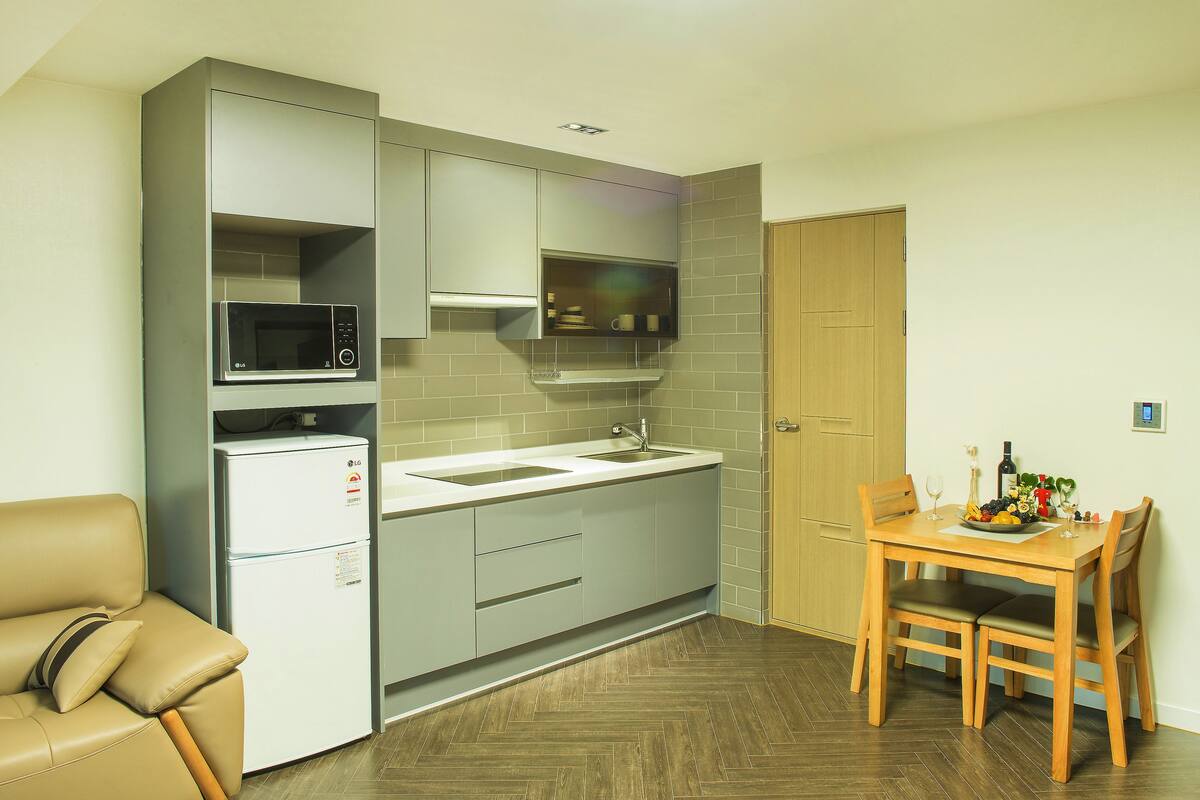 dan villa (floors are randomly assigned) | premium bedding, soundproofing, free wifi, bed sheets