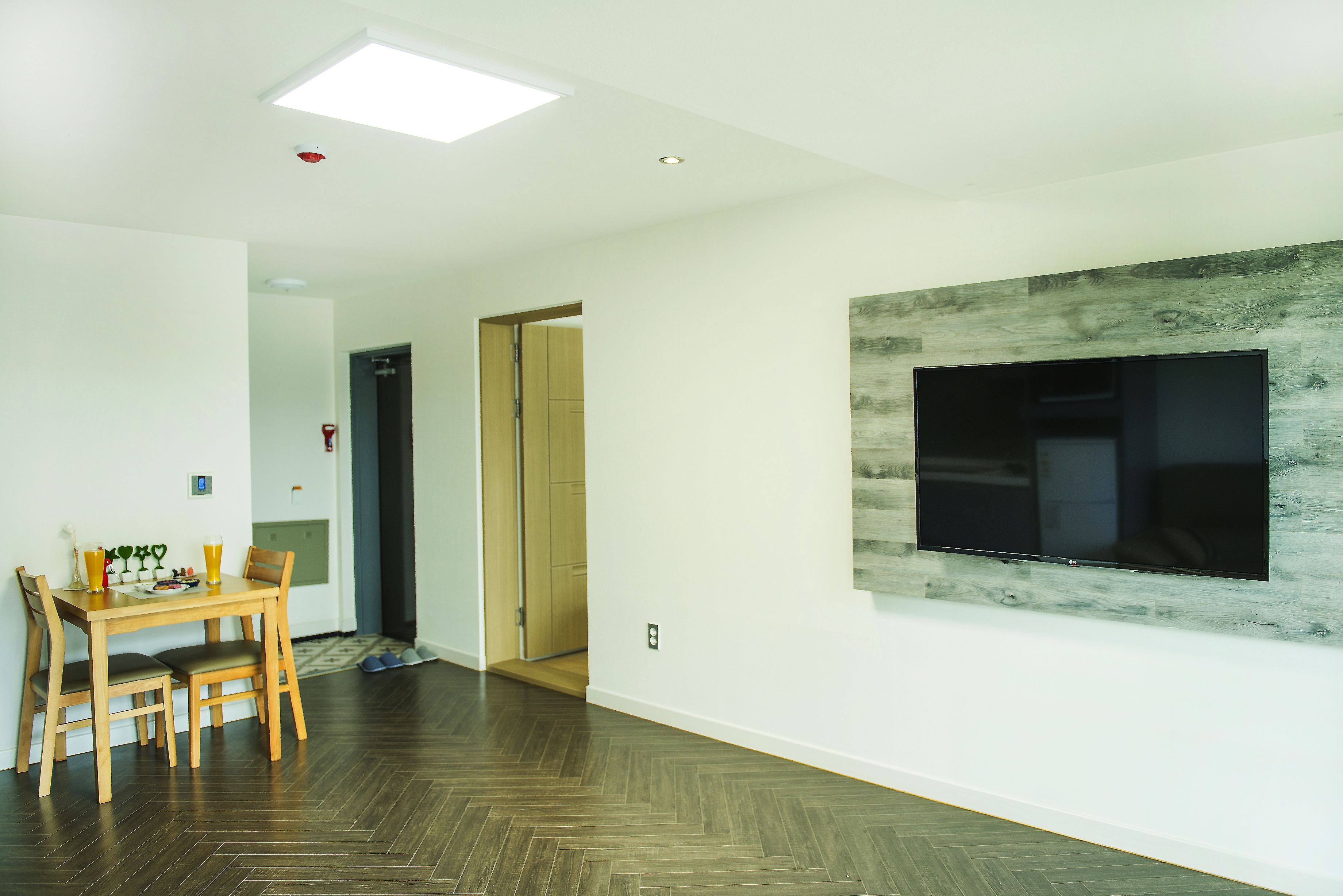 dan villa (floors are randomly assigned) | premium bedding, soundproofing, free wifi, bed sheets