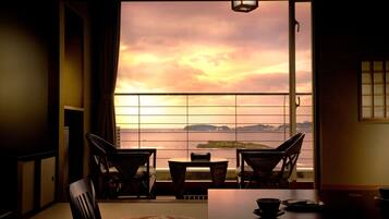 1 bedroom, in-room safe