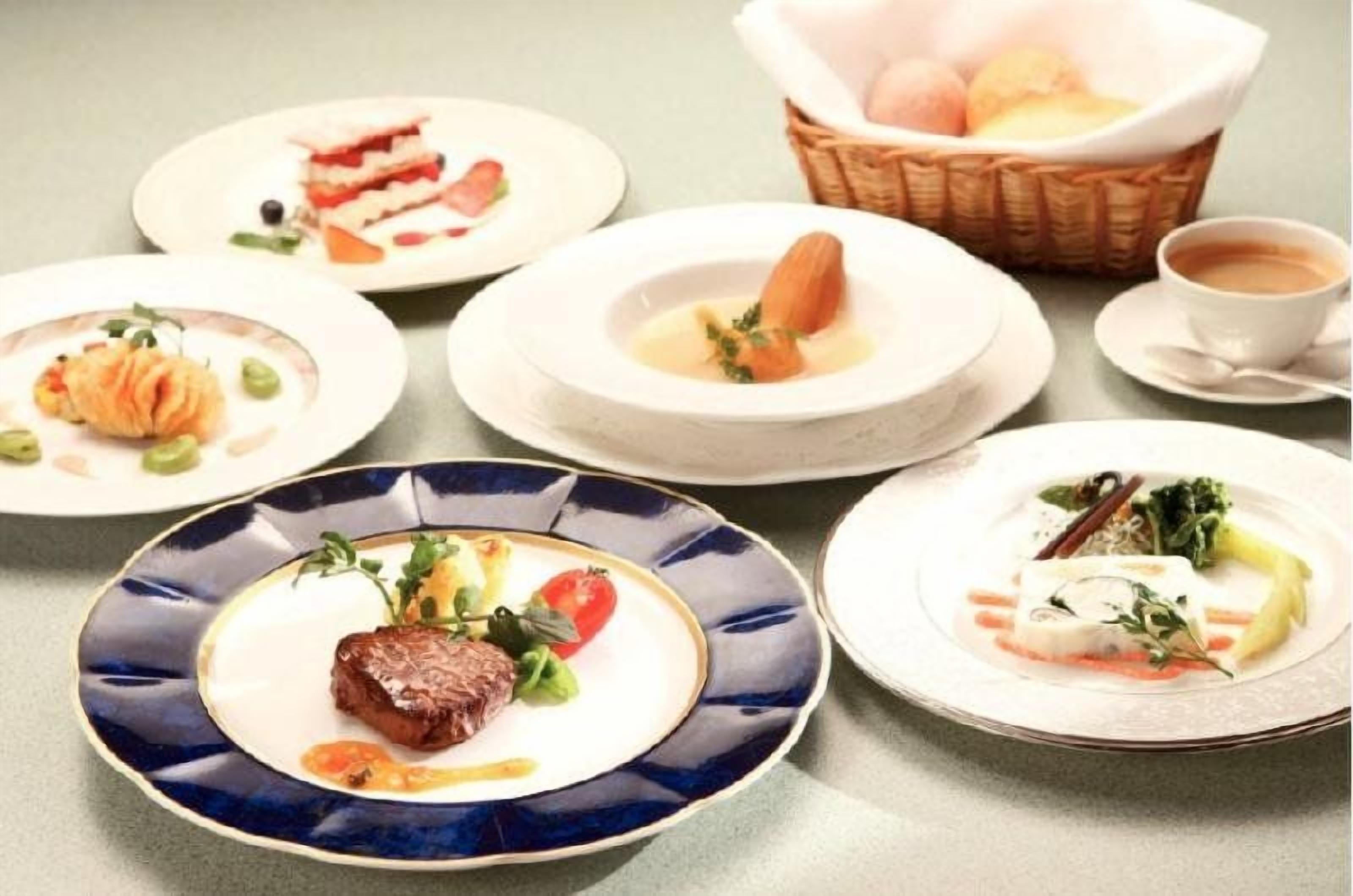 餐飲