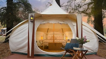 Deluxe-Zelt, 1 Queen-Bett | Balkon
