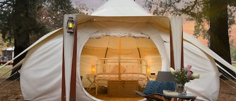 Tält Deluxe - 1 queensize-säng | Balkong
