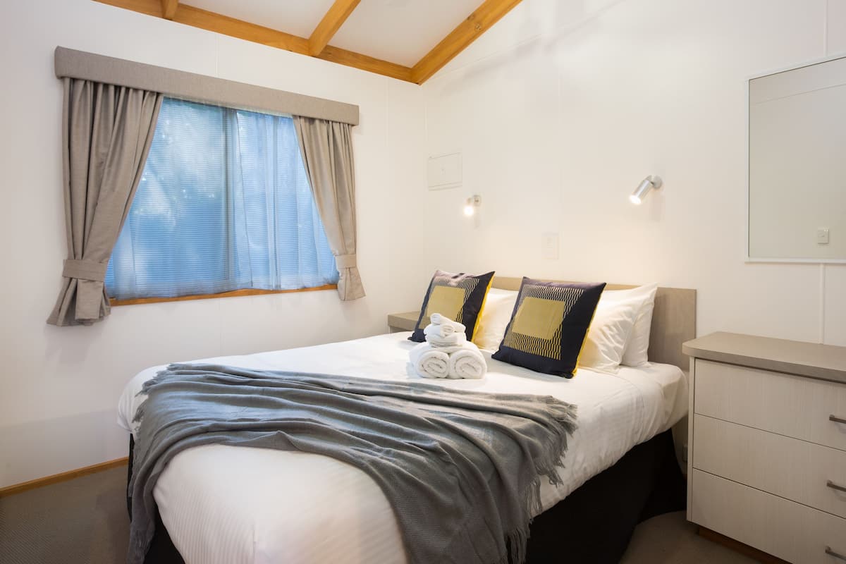 Oak Cottage | 2 chambres, ameublement personnalisé, draps fournis