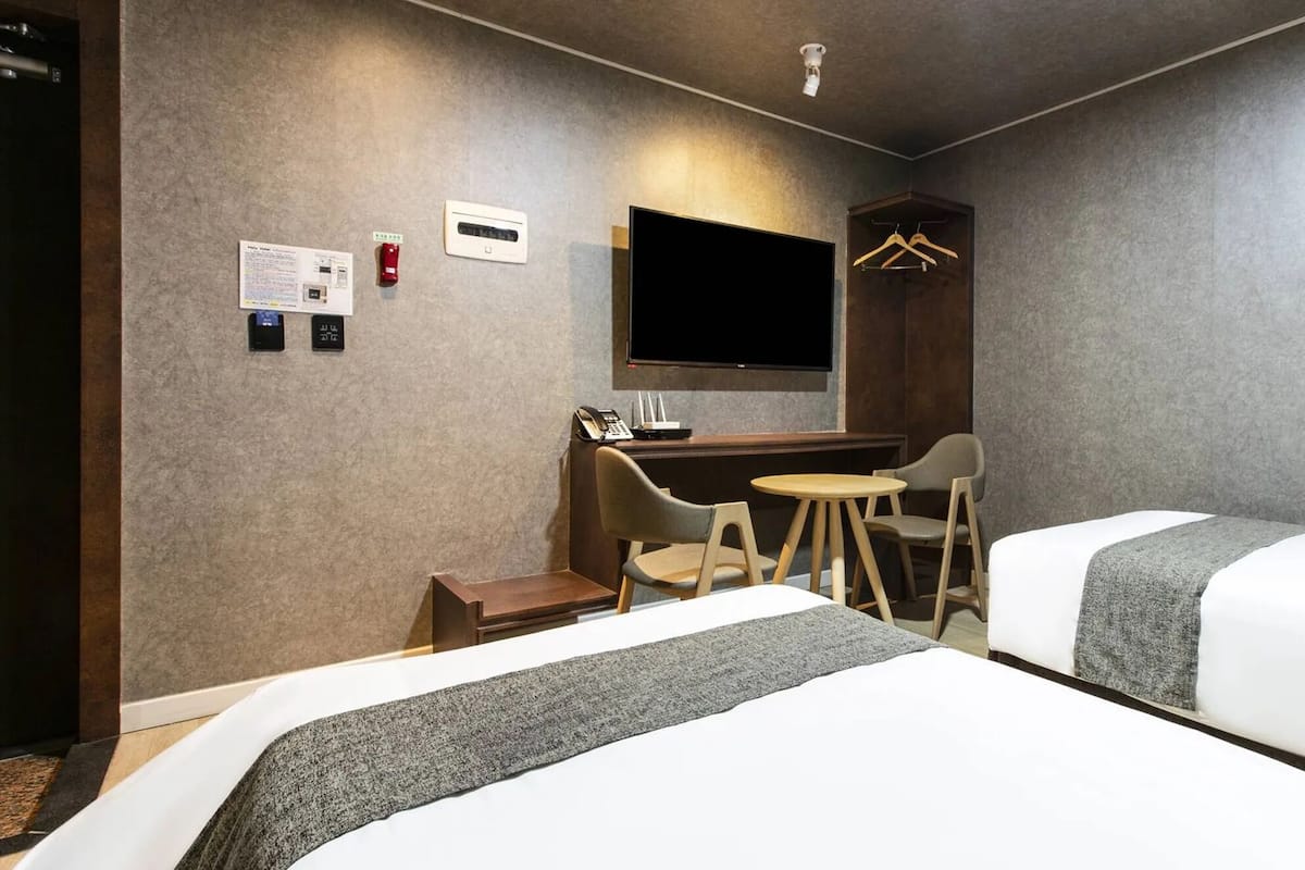 ملاءات للفراش لا تسبب الحساسية وألحفة محشوة بالريش