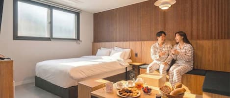Premium Room, City View (Balcony)