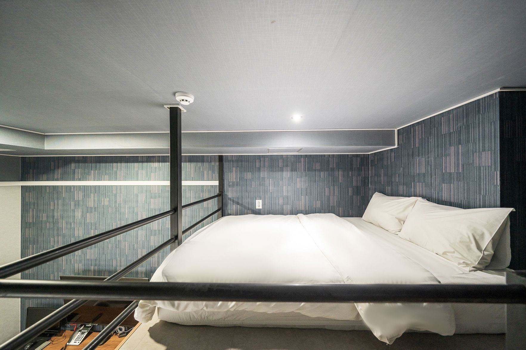 ملاءات للفراش لا تسبب الحساسية وألحفة محشوة بالريش