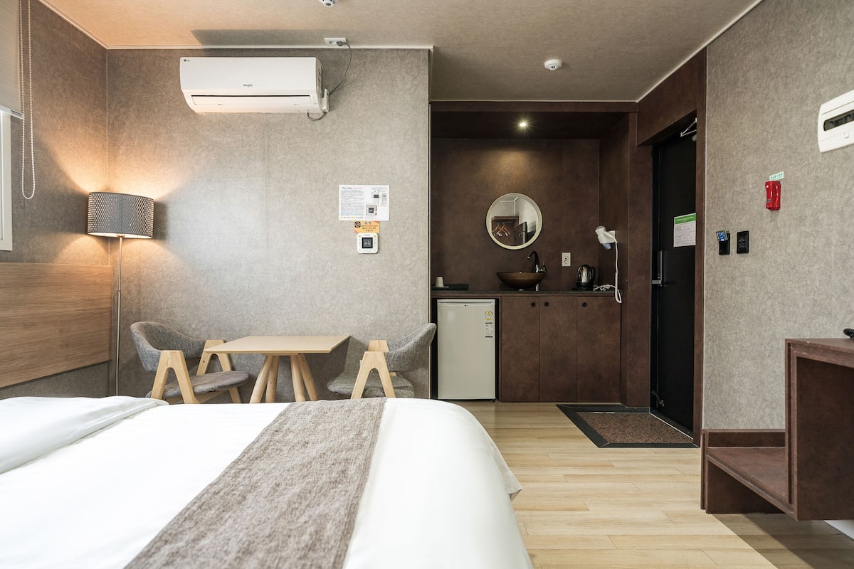 1 quarto, roupas de cama antialérgicas, edredons de pluma