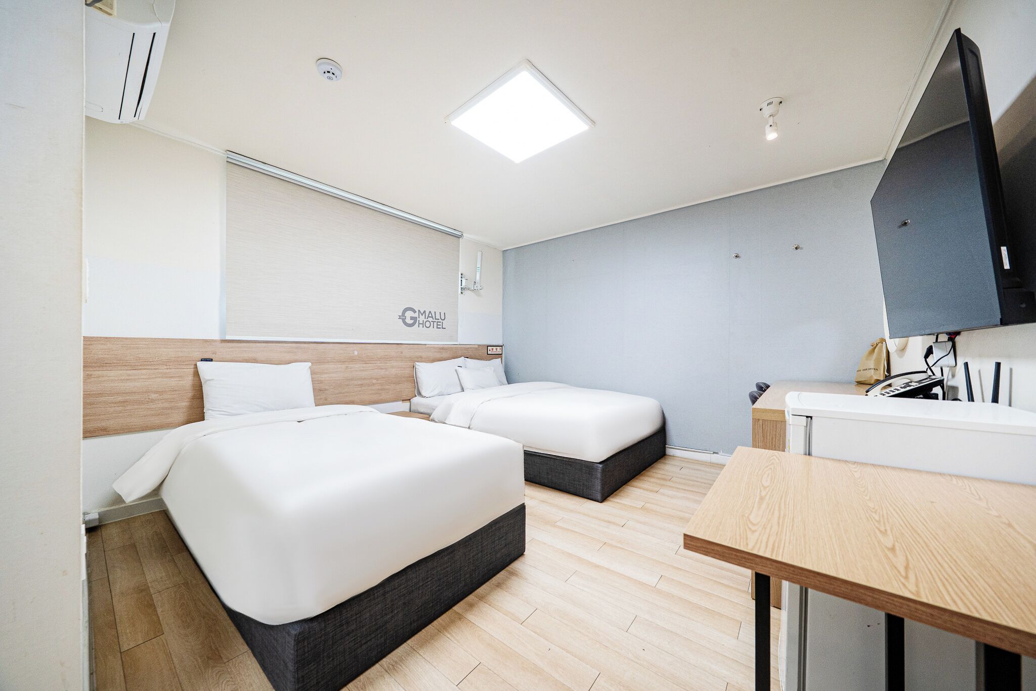 Exclusive Twin Room, City View