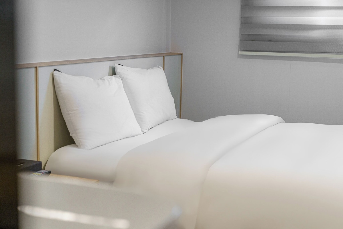 ملاءات للفراش لا تسبب الحساسية وألحفة محشوة بالريش