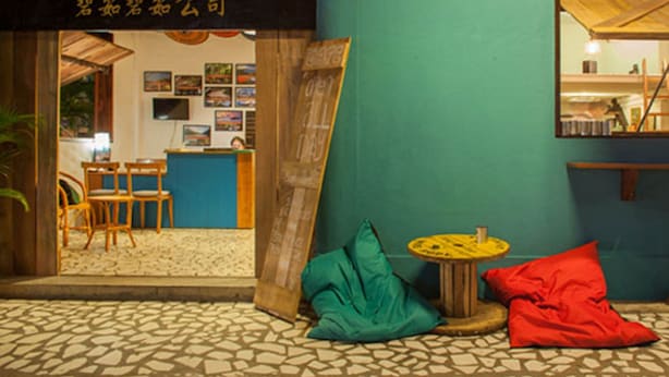 Unclassified image, 1 of 39, button - Borneo Backpackers (Kota Kinabalu)