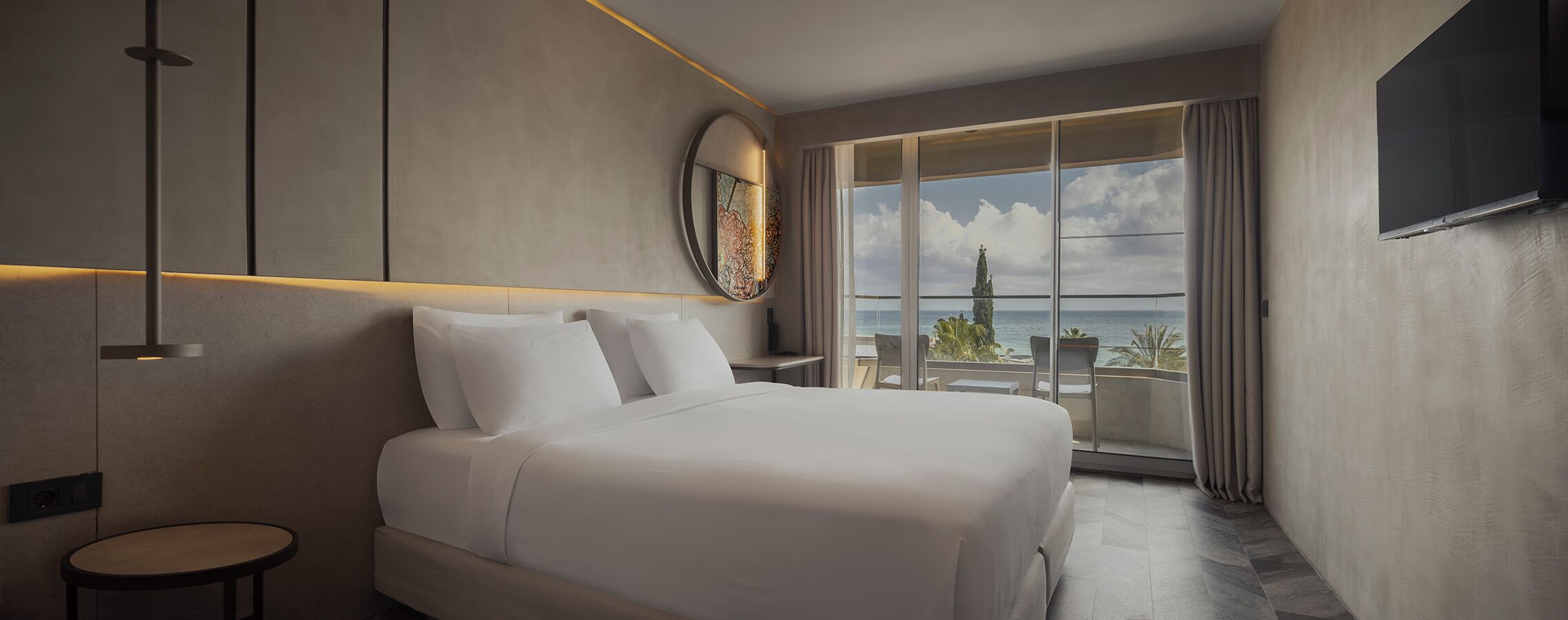 Standart Room (sea view) | Sengetøy av topp kvalitet, minibar, safe på rommet og blendingsgardiner