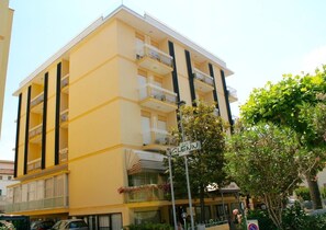 ด้านหน้าที่พัก