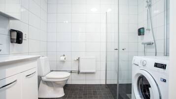 샤워 시설, 무료 세면용품, 헤어드라이어, 타월