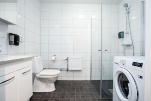 Shower, free toiletries, hair dryer, towels