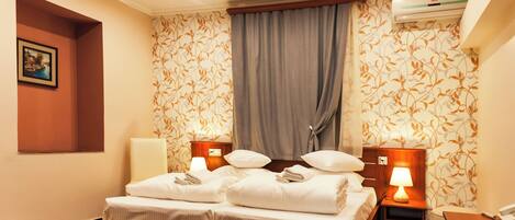 Standard Double or Twin Room, 1 Bedroom | Premium bedding, Tempur-Pedic beds, minibar, in-room safe