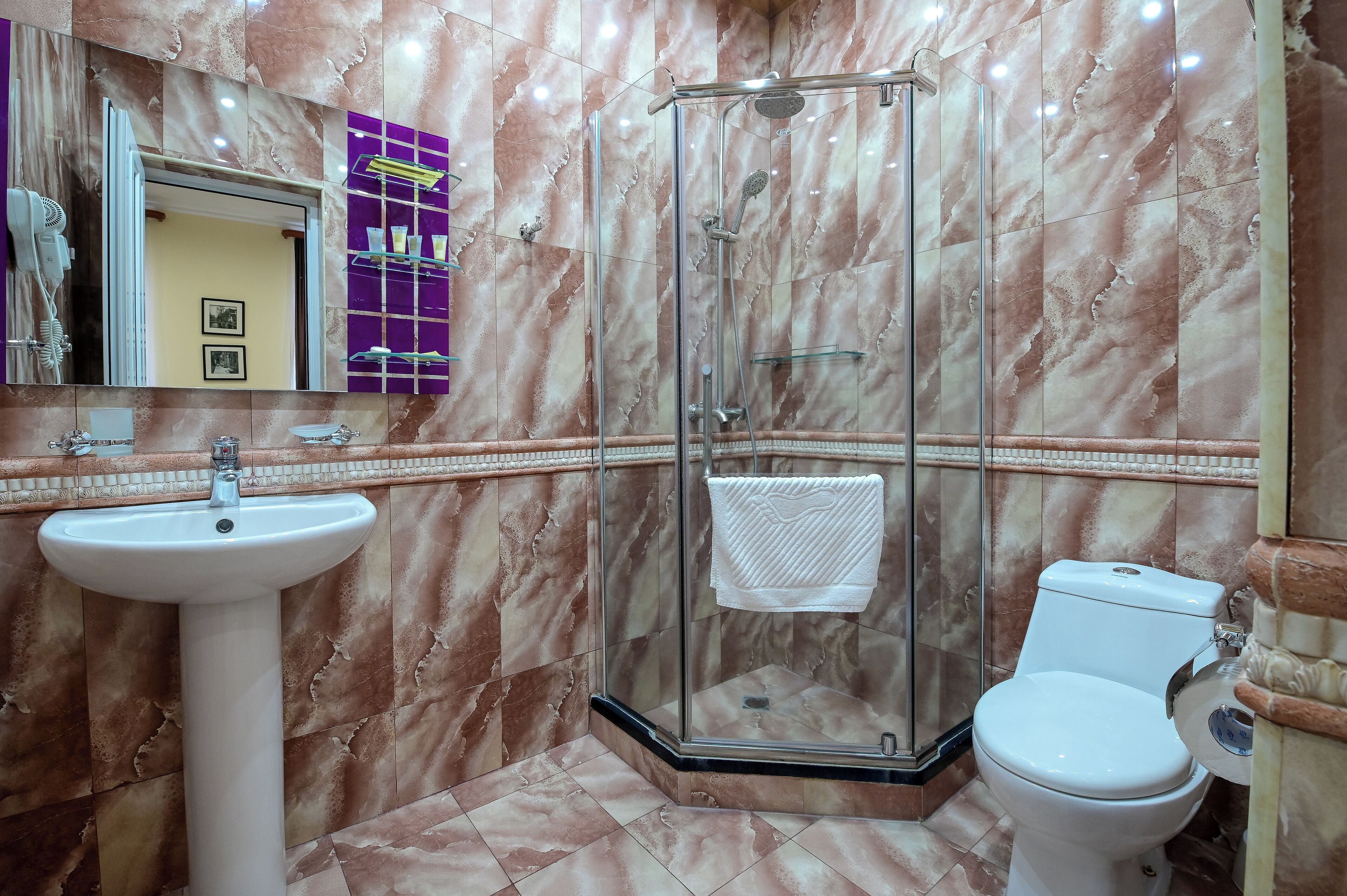 large double or twin room | bathroom | shower, rainfall showerhead, free toiletries, hair dryer