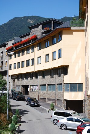 숙박 시설 정면