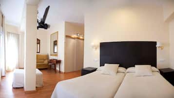 Sistema de insonorización, camas supletorias, wifi gratis y ropa de cama