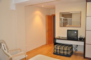 Ljudisolering, extrasängar, gratis wi-fi och sängkläder